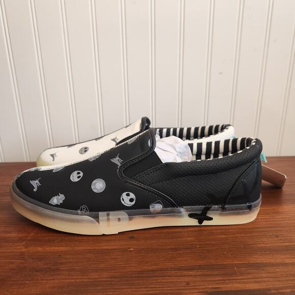 Disney's Nightmare Before Christmas‎ Men's Size 11 Glow in the Dark Shoes New - Picture 6 of 14